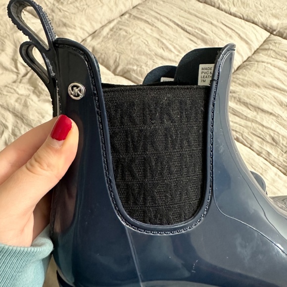 Michael Kors rain boots - Picture 3 of 4